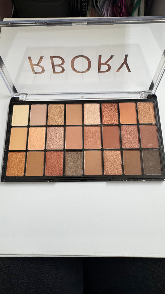 Cienie do powiek Paleta 24 kolory